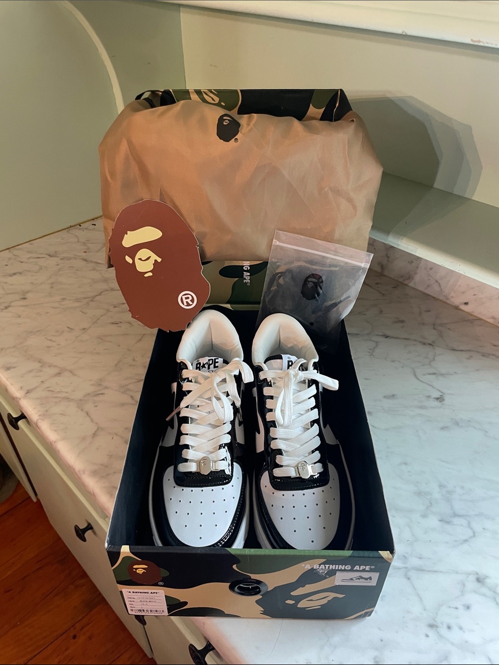 NIB BAPE STA Black Patent & White Low-Top Sneakers by A Bathing Ape 10.5 men’s